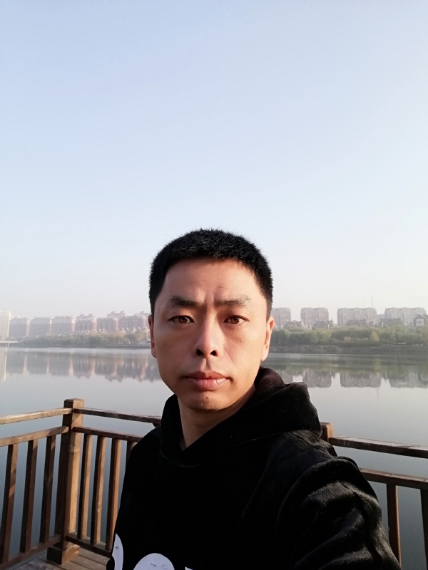 蓝颜的第一张照片--昆明相亲服务中心