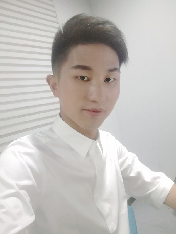 MrLi的第二张照片--昆明相亲服务中心