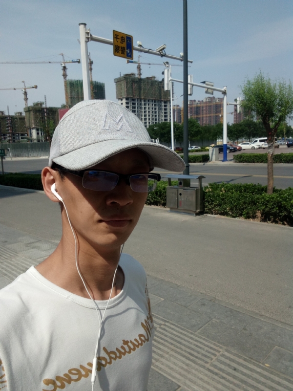 挥一挥手什么都没有的第一张照片--昆明相亲服务中心