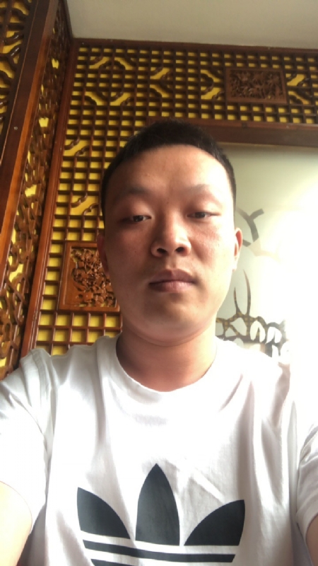 唐子龙的第一张照片--昆明相亲服务中心