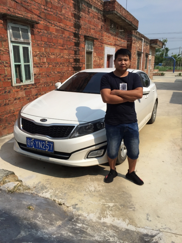 独坐街头的第一张照片--昆明相亲服务中心