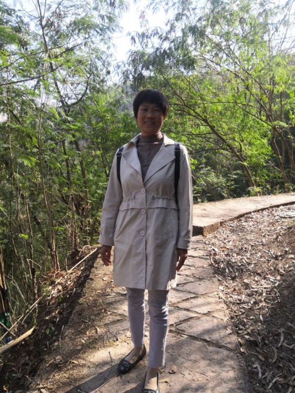 兰草的第一张照片--昆明相亲服务中心