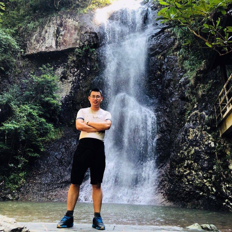 宁静致远的第一张照片--昆明相亲服务中心