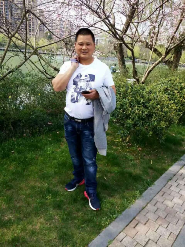 纯爷们的第一张照片--昆明相亲服务中心