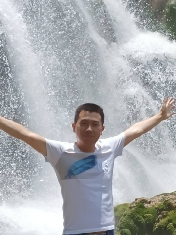 挪威森林的第一张照片--昆明相亲服务中心