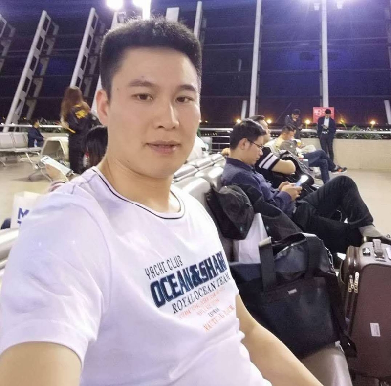 阳光灿烂的第一张照片--昆明相亲服务中心