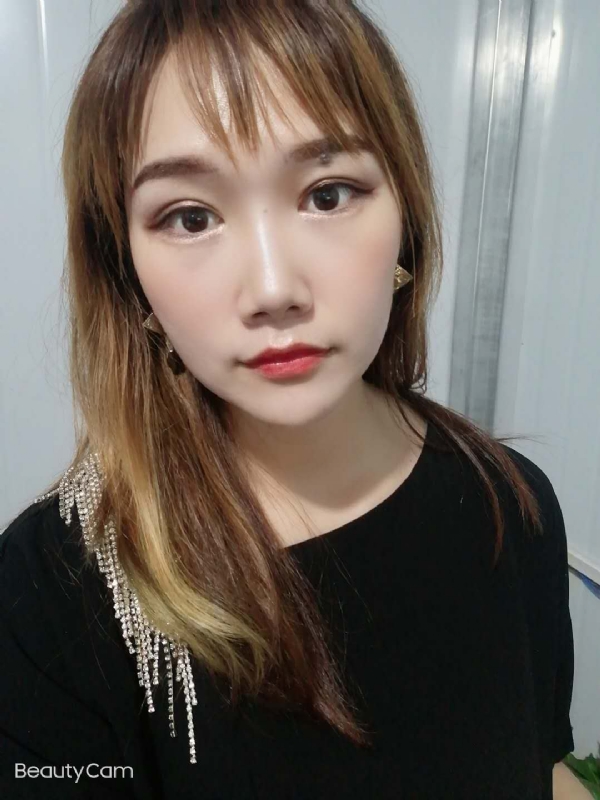 艾薇的第三张照片--昆明相亲服务中心