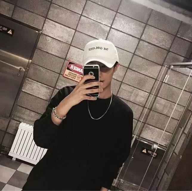 石材美容小王子的第一张照片--昆明相亲服务中心