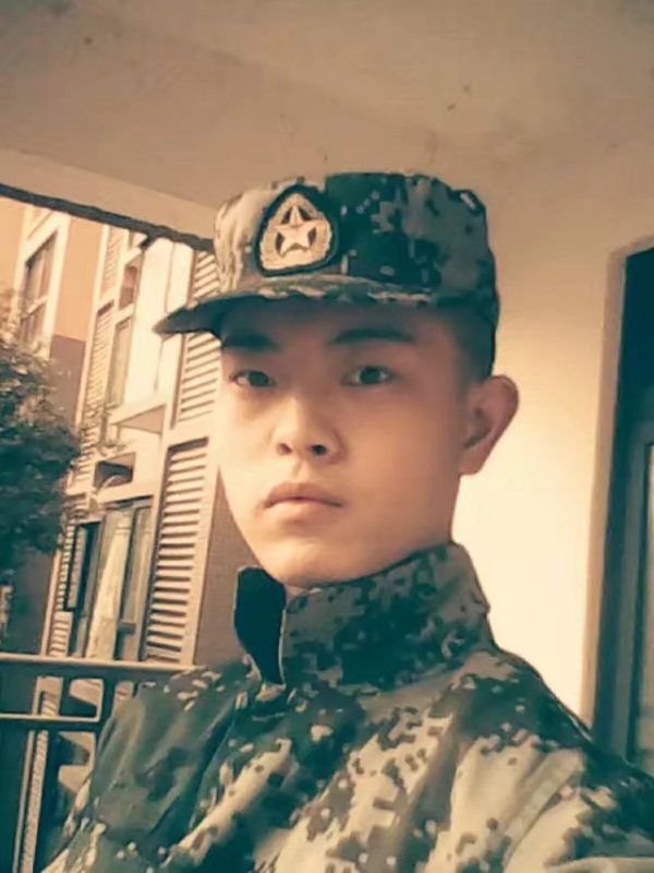 深情留给意中人aaaa的第一张照片--昆明相亲服务中心