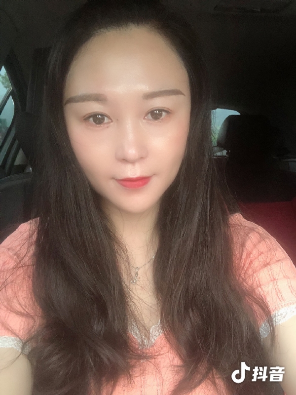 云云的第一张照片--昆明相亲服务中心