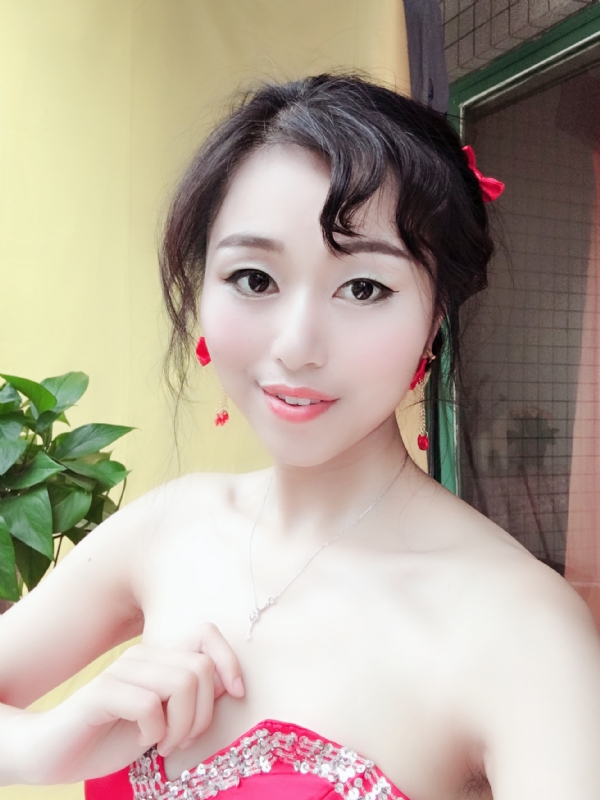 薇薇的第一张照片--昆明相亲服务中心