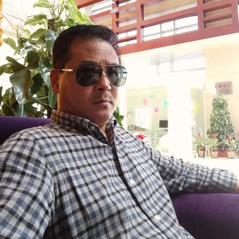 雪豹的第一张照片--昆明相亲服务中心