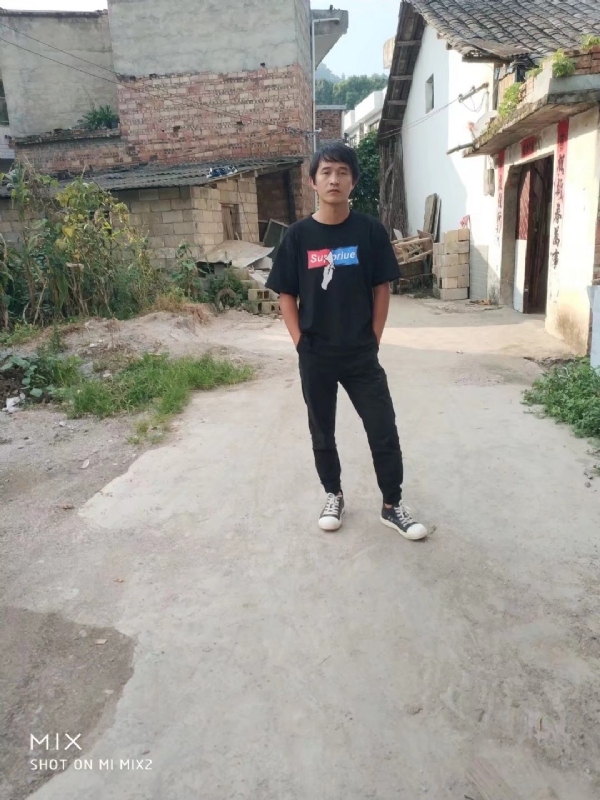 活活该的第一张照片--昆明相亲服务中心