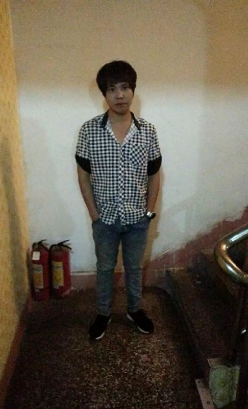 单身征婚的第一张照片--昆明相亲服务中心