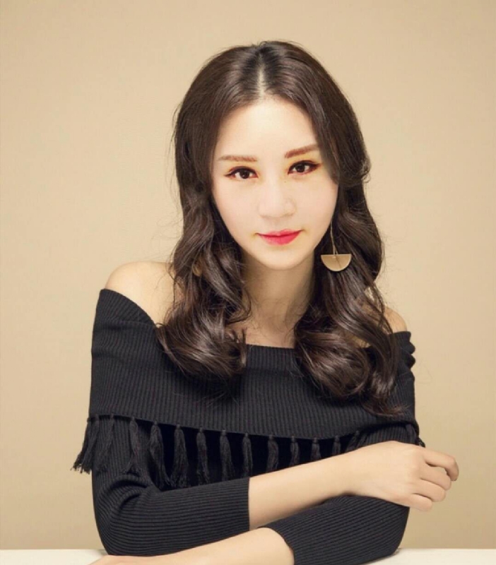 如梦的第一张照片--昆明相亲服务中心