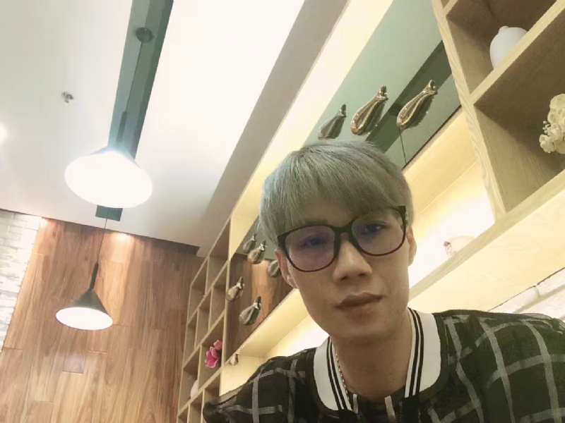 黄峰的第一张照片--昆明相亲服务中心