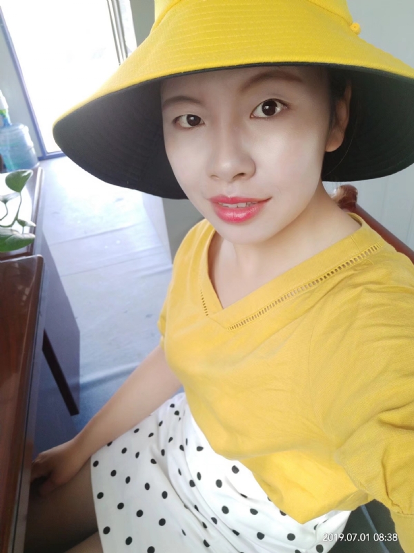 依若萱的第一张照片--昆明相亲服务中心