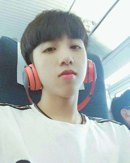 被爱伤了身的第一张照片--昆明相亲服务中心