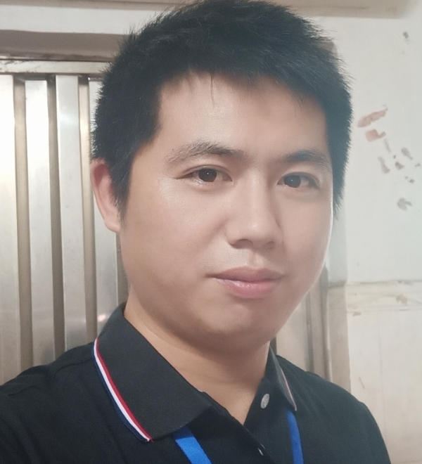 单身奶爸的第一张照片--昆明相亲服务中心