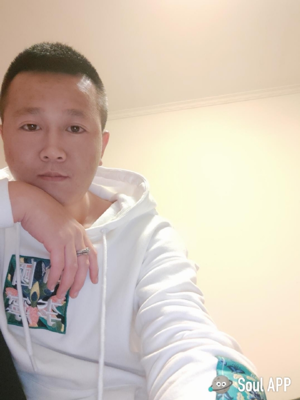 Away的第一张照片--昆明相亲服务中心