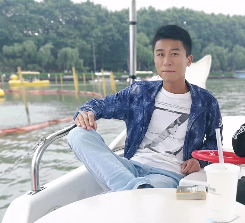 小熊微品的第一张照片--昆明相亲服务中心