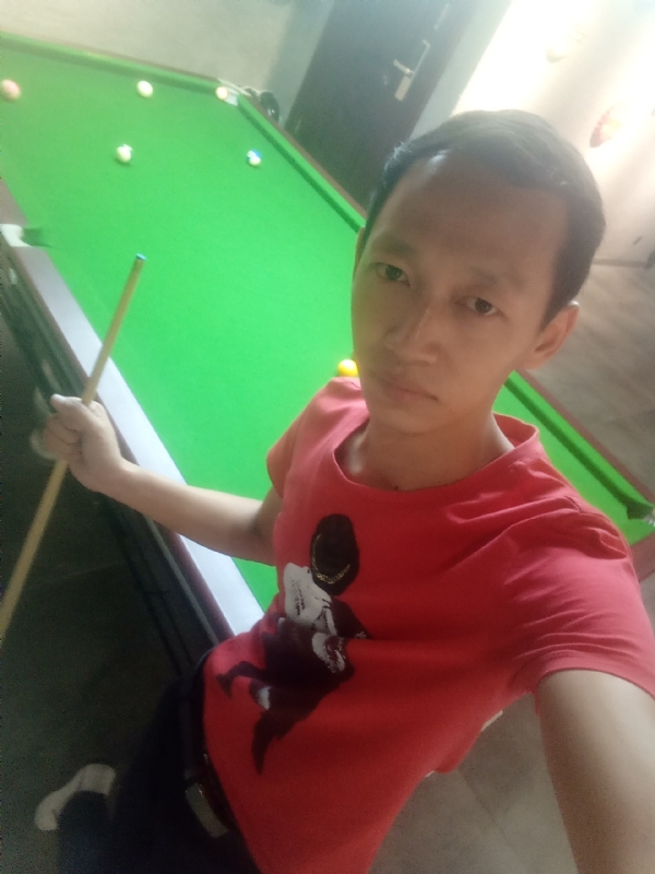 耳机分你一半的第一张照片--昆明相亲服务中心