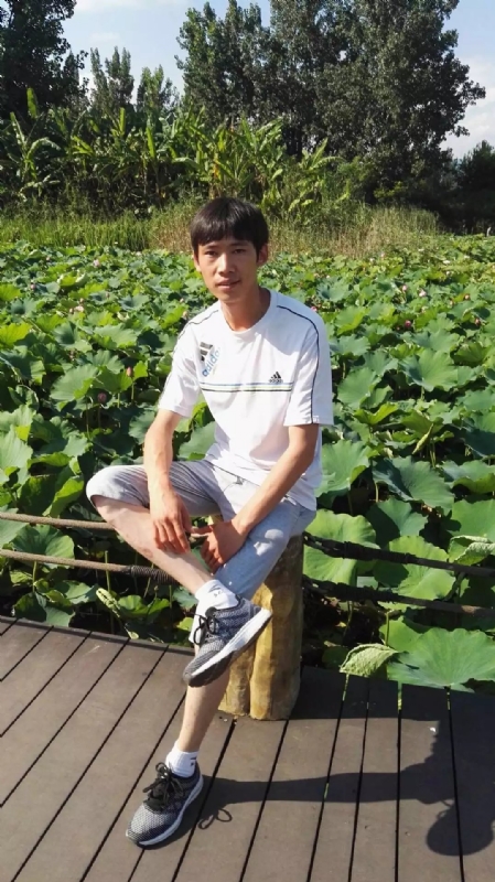 洛佐山娃的第一张照片--昆明相亲服务中心