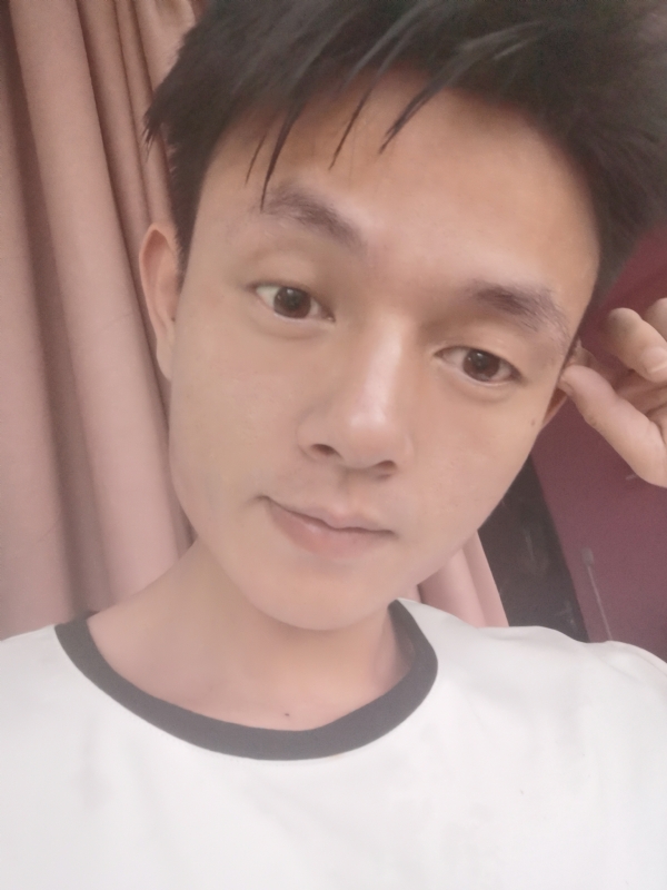 一一得一的第一张照片--昆明相亲服务中心