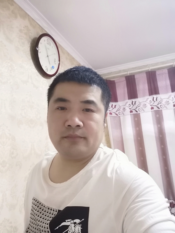 爱你的眼睛的第一张照片--昆明相亲服务中心