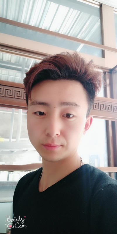 拼命微笑的第二张照片--昆明相亲服务中心