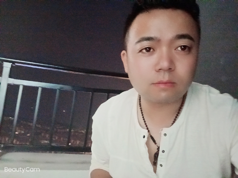 可么嗯哼的第一张照片--昆明相亲服务中心