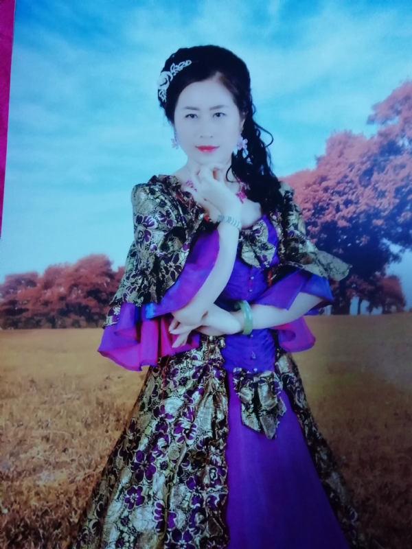 清水芙蓉的第一张照片--昆明相亲服务中心