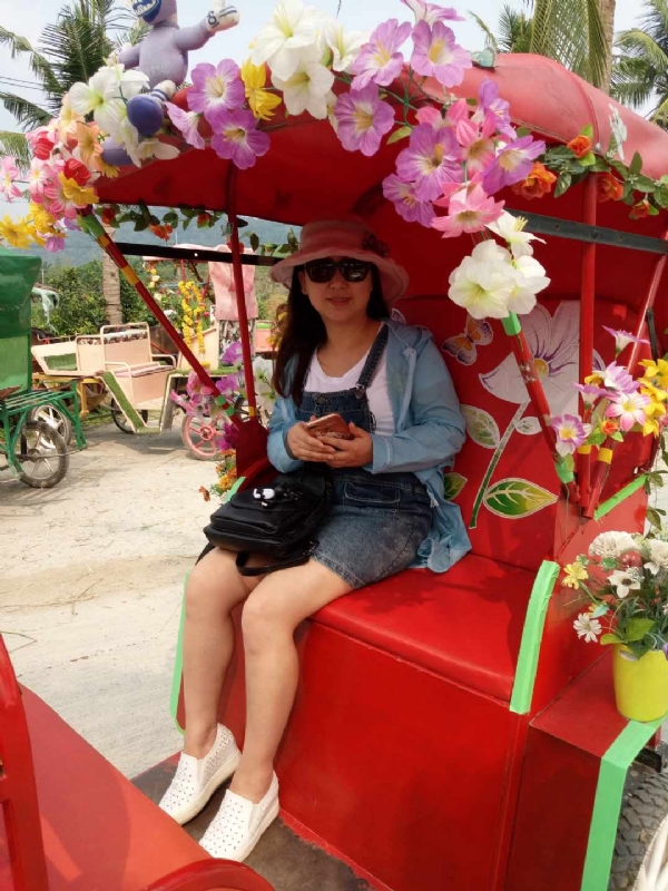 雨纷纷的第一张照片--昆明相亲服务中心