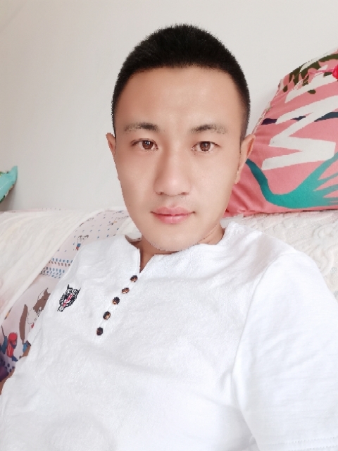 海阔天空的第一张照片--昆明相亲服务中心