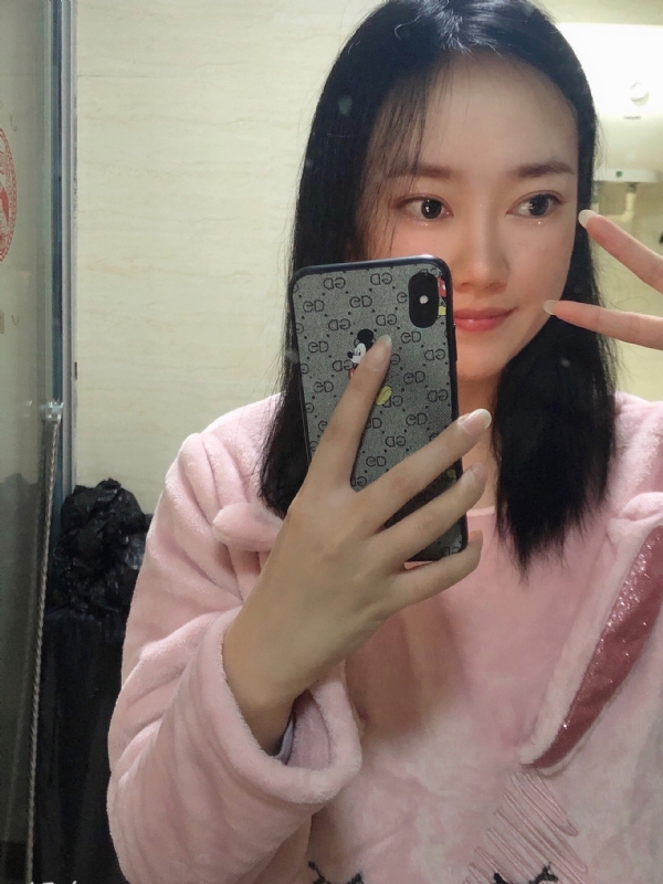 叶落知秋的第一张照片--昆明相亲服务中心