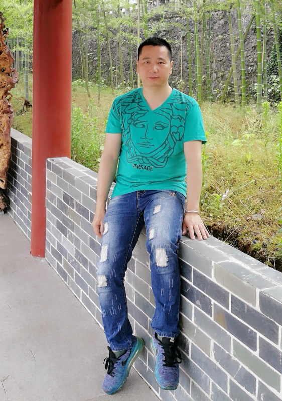 缘分不易的第一张照片--昆明相亲服务中心