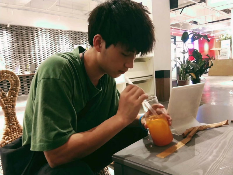 一花一世界的第一张照片--昆明相亲服务中心