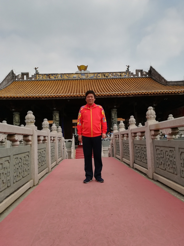 红尘老生的第一张照片--昆明相亲服务中心