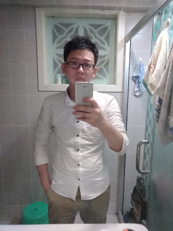 花谢魂伤的第一张照片--昆明相亲服务中心