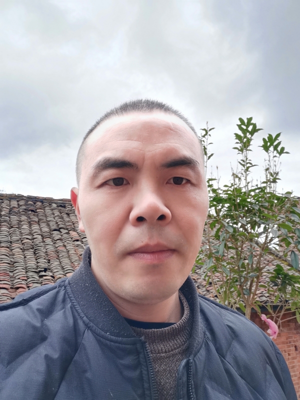 无悔的第一张照片--昆明相亲服务中心