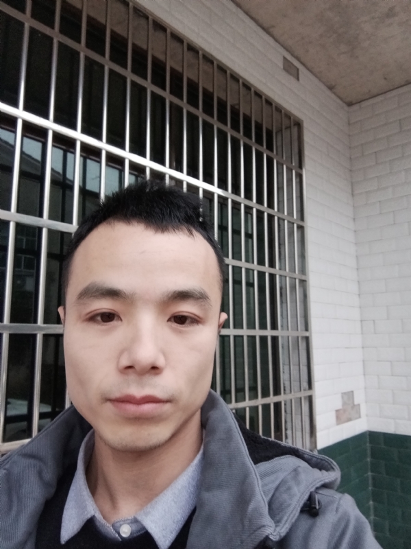 笑得那么开心的第三张照片--昆明相亲服务中心