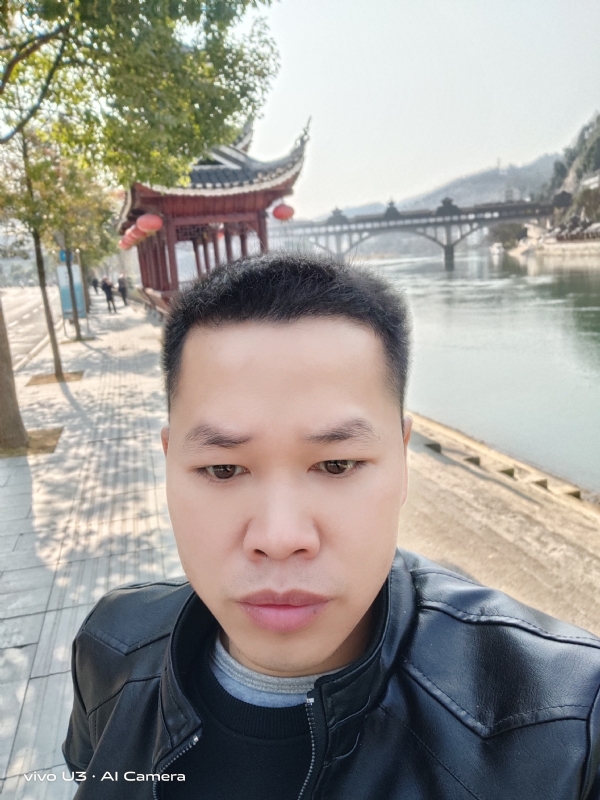 啊锦的第二张照片--昆明相亲服务中心