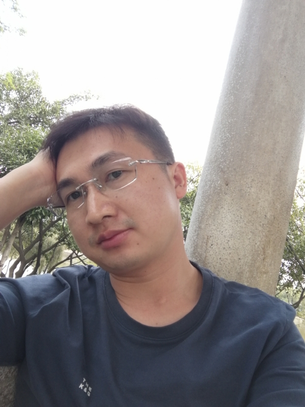 不如随风的第一张照片--昆明相亲服务中心