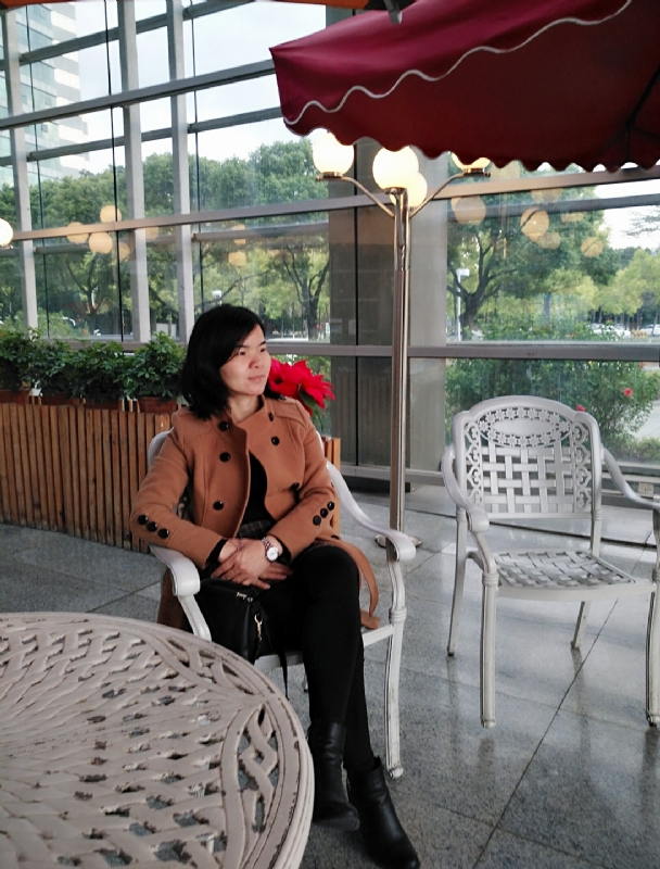 执迷不悔的第一张照片--昆明相亲服务中心