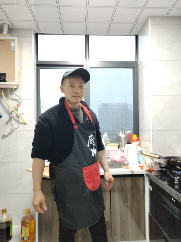 国宝的第一张照片--昆明相亲服务中心