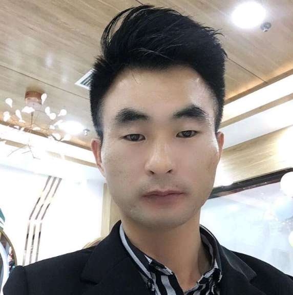 情系半生的第一张照片--昆明相亲服务中心