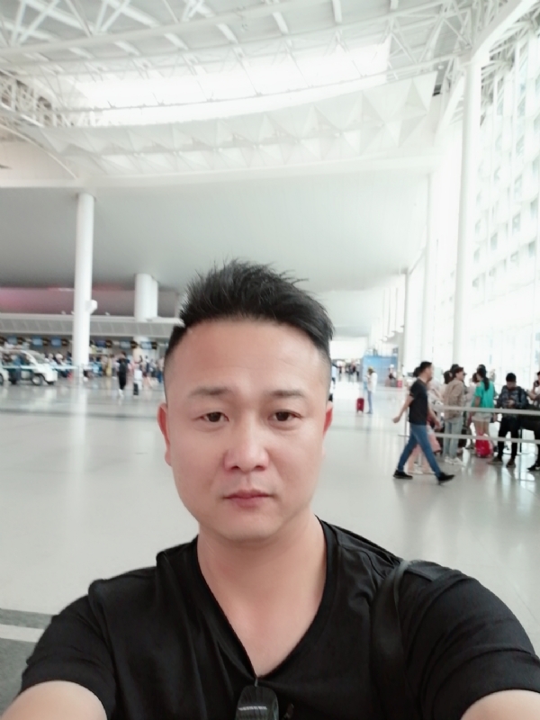 一叶知秋的第一张照片--昆明相亲服务中心