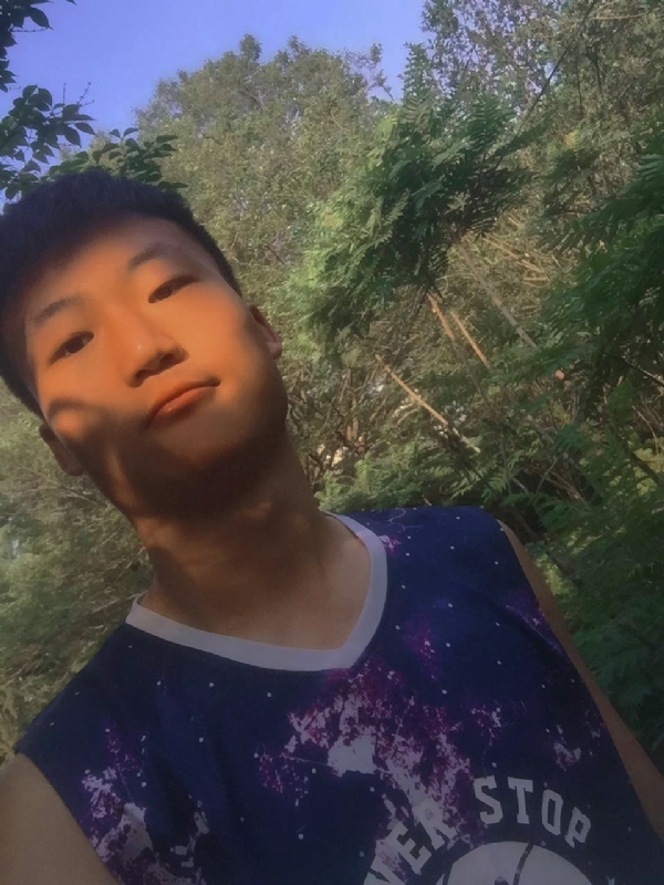 夏日的第一张照片--昆明相亲服务中心