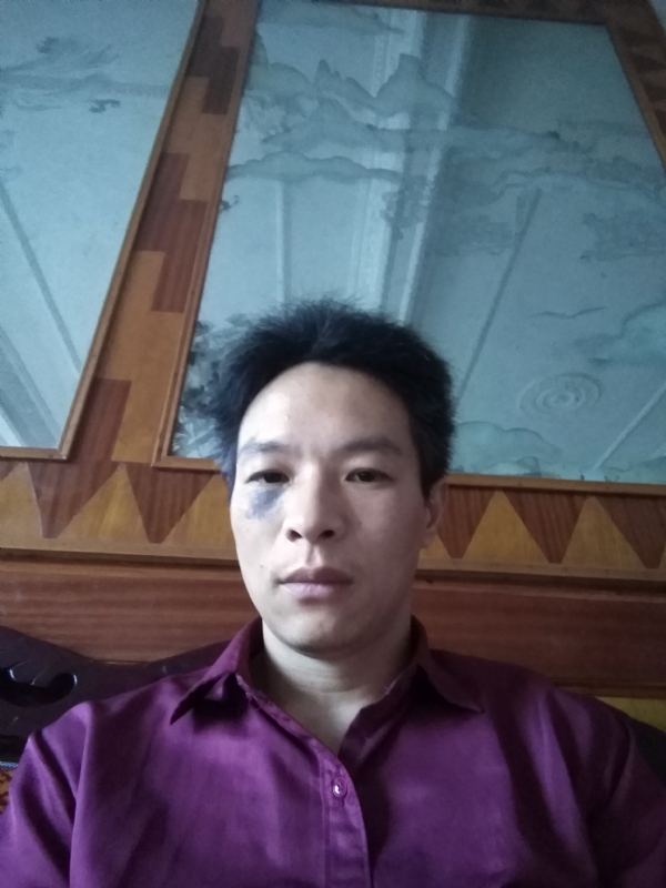 风中落叶的第一张照片--昆明相亲服务中心