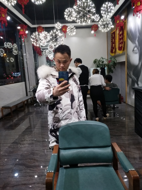 简单的第一张照片--昆明相亲服务中心